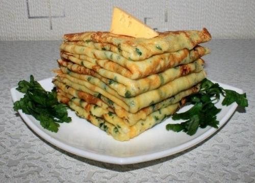Тонкие блинчики с сыром и петрушкой. Тонкие блинчики с сыром и петрушкой.
