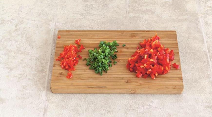 Роллы из лаваша с сыром и курицей Роллы из лаваша с сыром и курицей