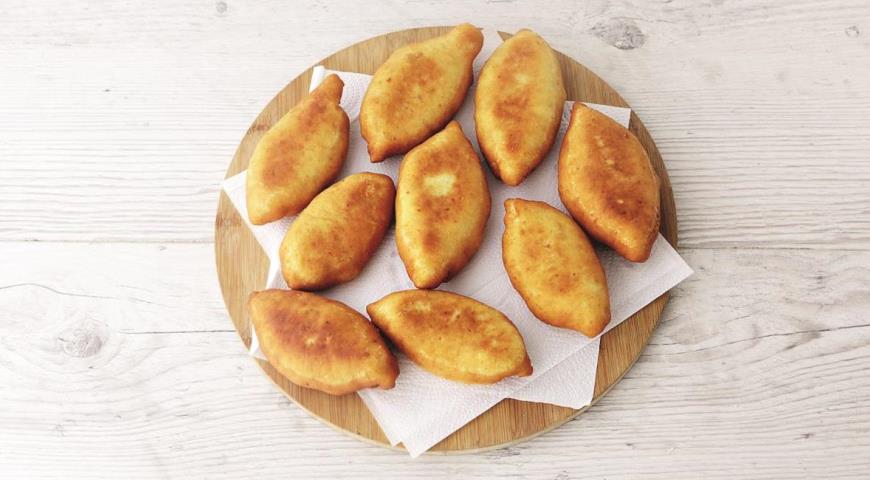 Пирожки с рисом и горбушей Пирожки с рисом и горбушей
